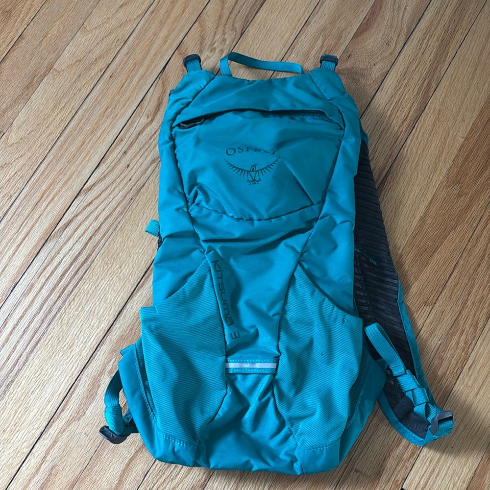 Osprey Kitsuma 3 hydration backpack. Good used condition. No hydration bladder.